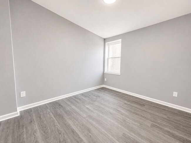 Building Photo - 1308 S Reese St