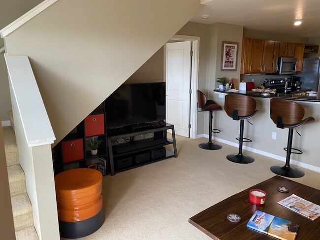 Living room towards bar and Queen BR - 3706 Lower Honoapiilani Rd