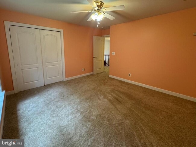Building Photo - 11000 Farmview Way