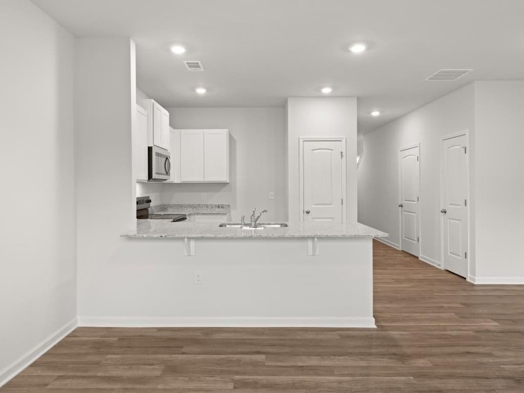 Building Photo - 5976 Skylar Dr