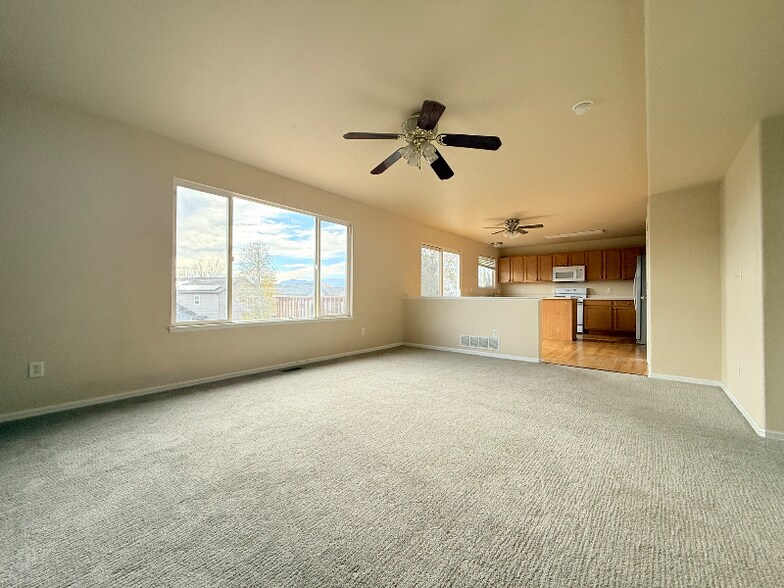 Building Photo - 7023 Bonnie Brae Ln