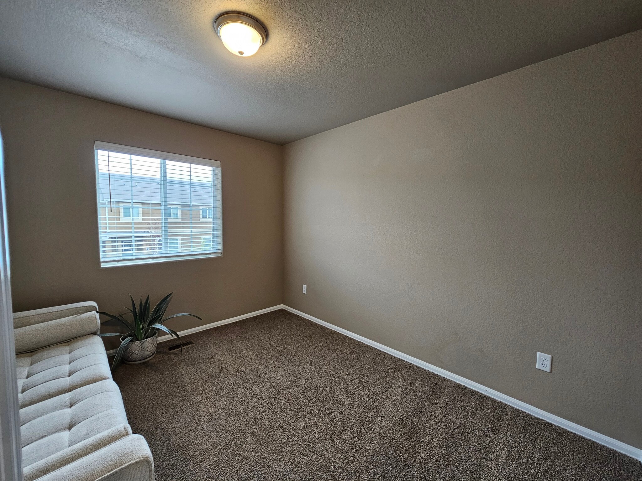 Building Photo - 7673 Jack Pine Grv