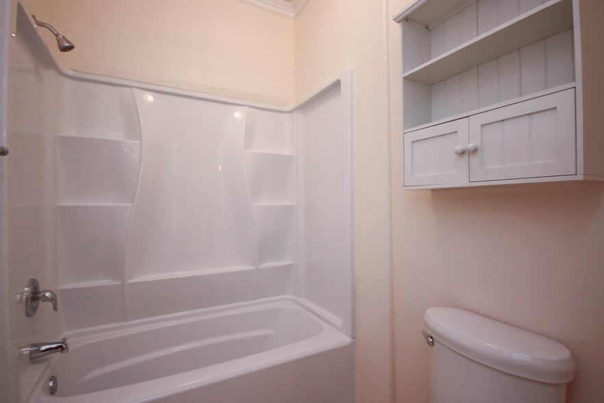 Building Photo - 300 N El Molino Ave