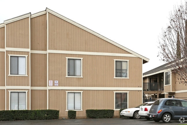 Building Photo - 301 S B St