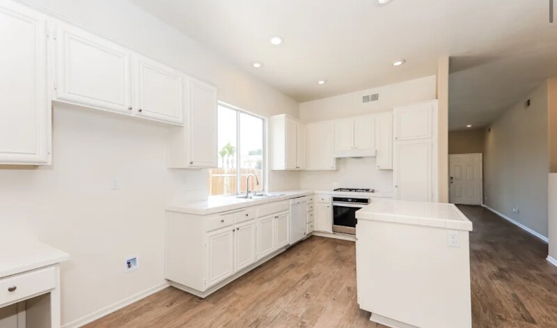 Building Photo - 8975 Niagara Ct