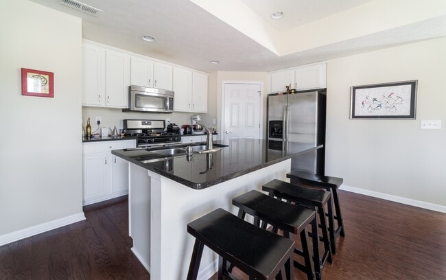 Building Photo - Available Sept 4th, 2026!