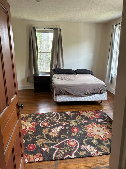 Master bedroom - 257 Yankee Rd