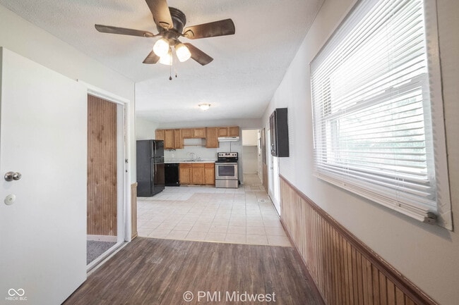 Building Photo - 3926 Malibu Dr