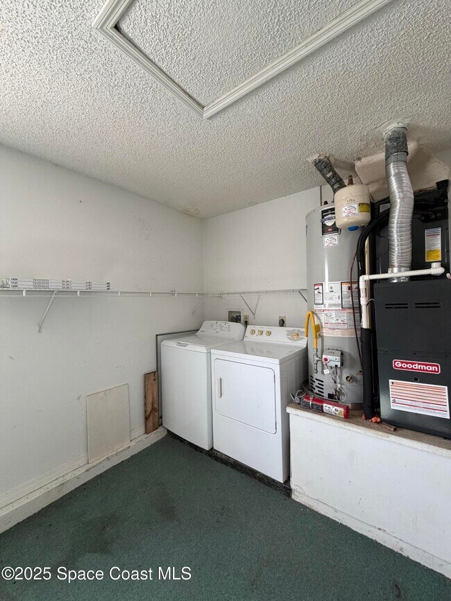 Building Photo - 1601 Jolson Ct