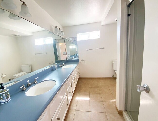 Building Photo - 44 Half Moon Bend