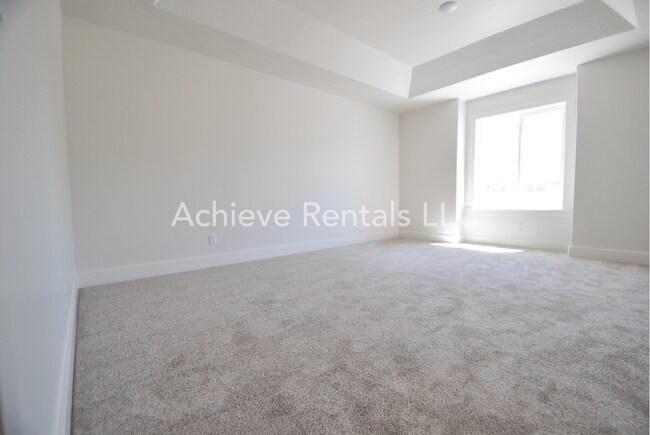 Building Photo - Downtown Logan 3-Bedroom Townhome