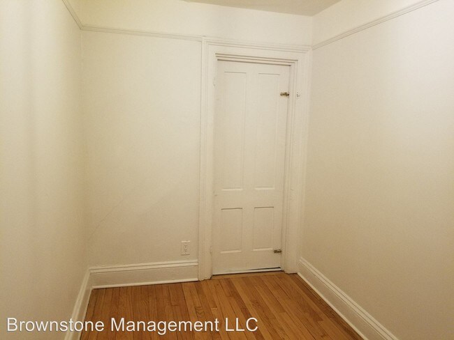 Building Photo - 34 Tompkins Pl