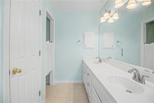 Building Photo - 3118 Pleasant Grove Dr