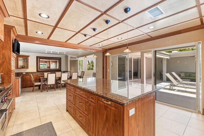 Building Photo - 74085 Mockingbird Trail