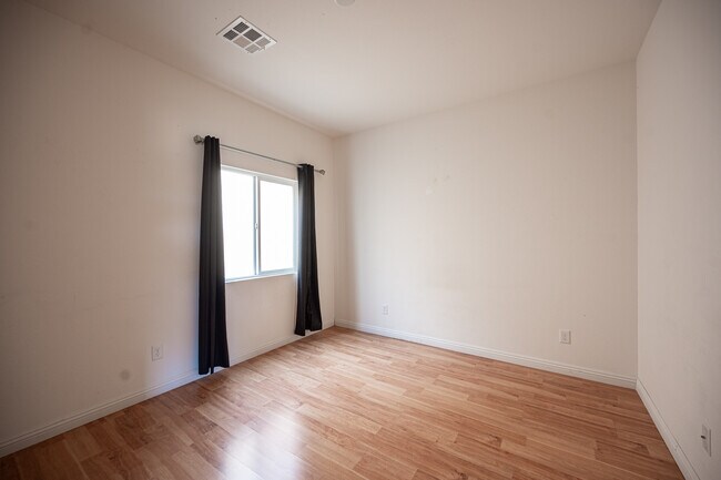 Building Photo - 8904 Harmony Hall Ave