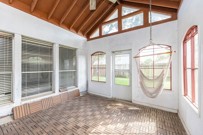 Building Photo - 21403 Hadrian Dr