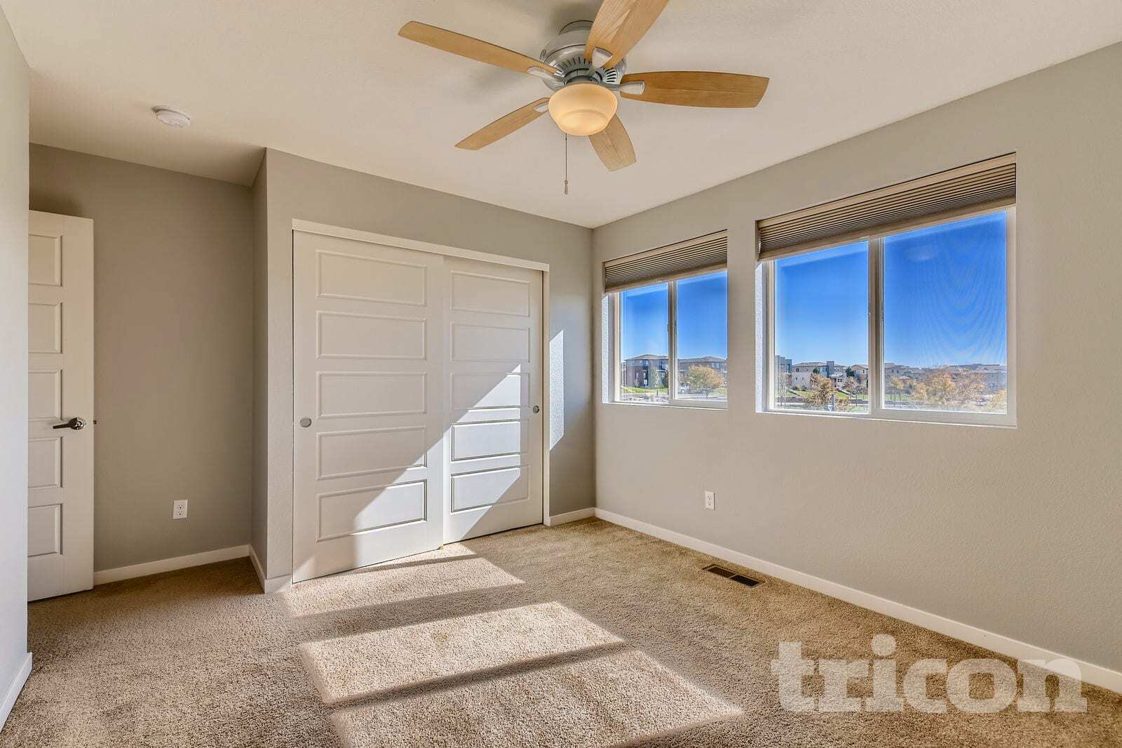 Building Photo - 10239 Southlawn Cir