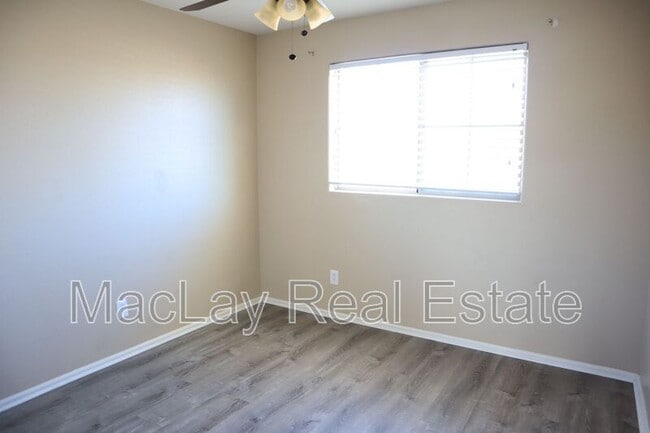 Building Photo - 7265 W Glenn Dr