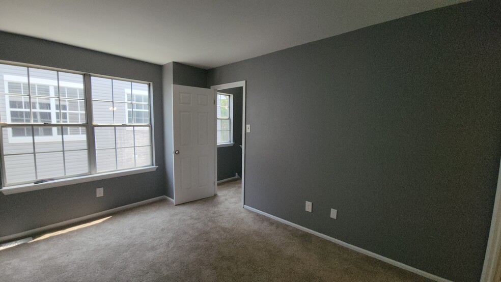 Building Photo - 4780 Summersweet Dr