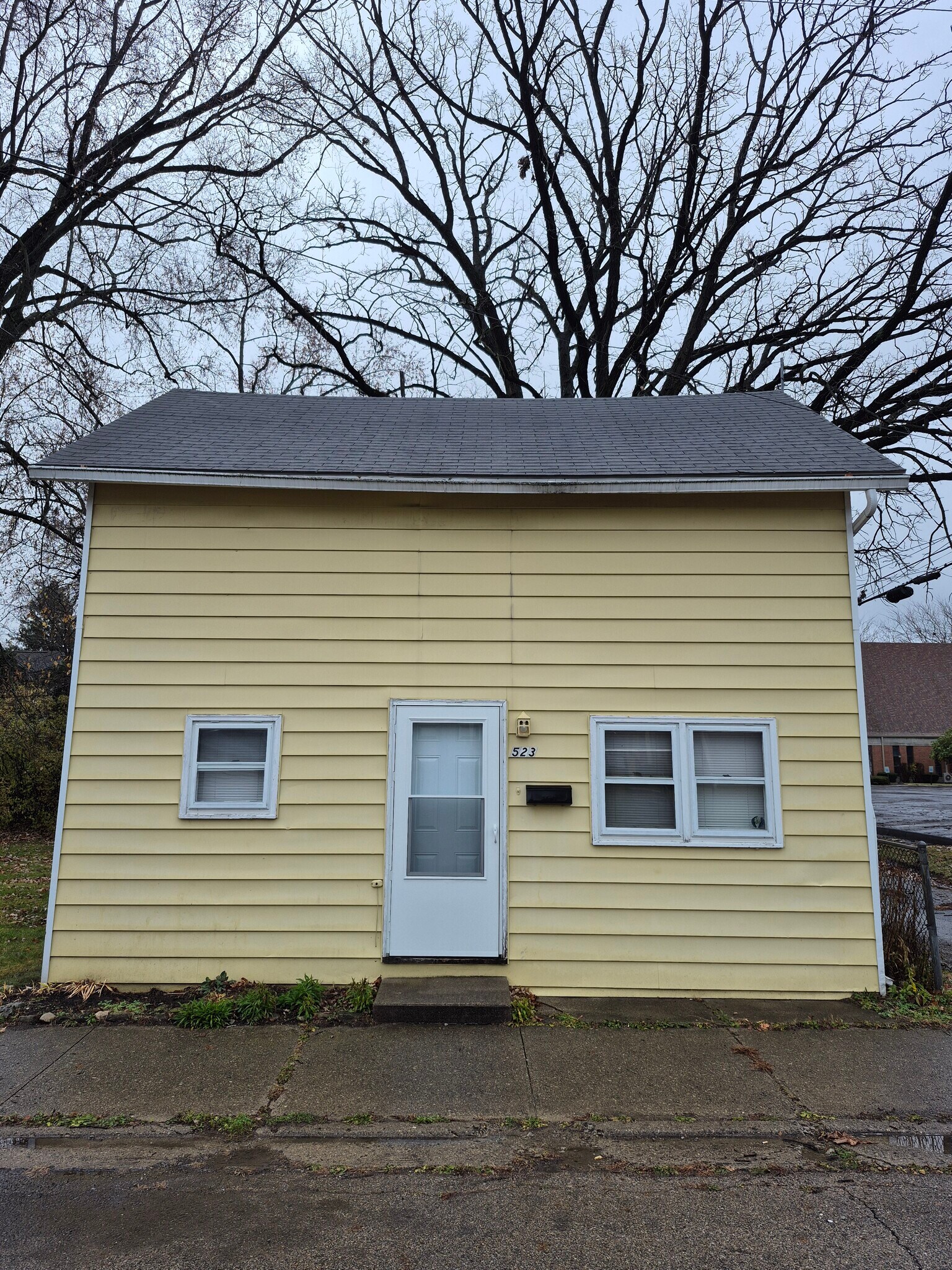 Building Photo - 523 N Locust St