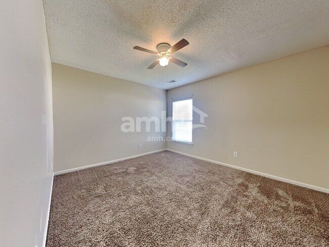 Building Photo - 1073 Briar Rose Ln