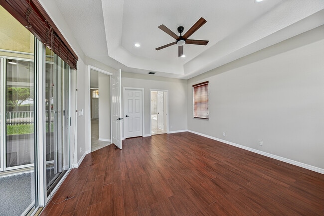 Building Photo - 12325 Cascades Pointe Dr
