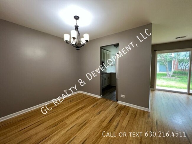 Building Photo - 2442 Charleston Dr