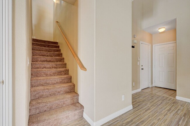 Building Photo - 1107 Aldenwood Ave