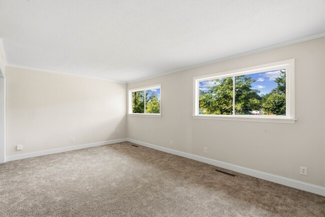 Building Photo - 607 Longleaf Ave