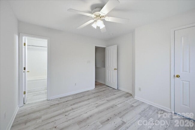Building Photo - 6928 Creft Cir