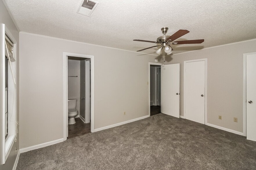 Building Photo - 8229 Valley Ridge Trail