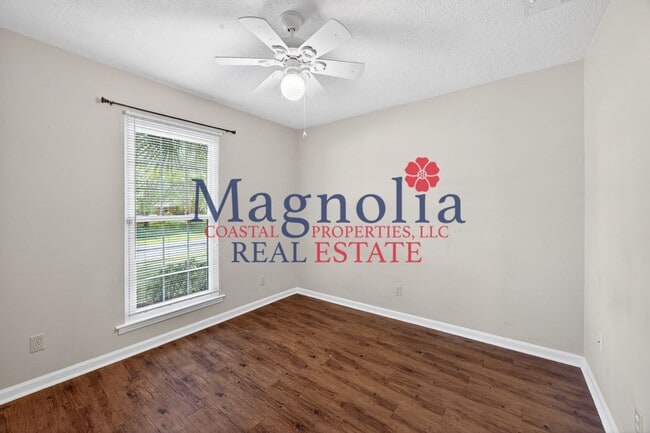 Building Photo - 3 bedroom 2 bathroom home in Richmond Hill GA