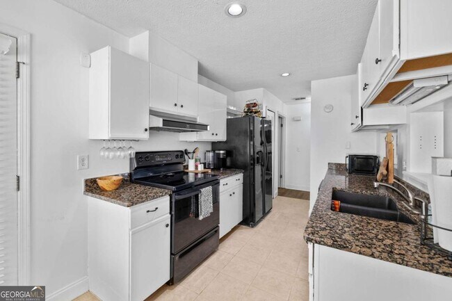 Building Photo - 55 St Claire Ln NE