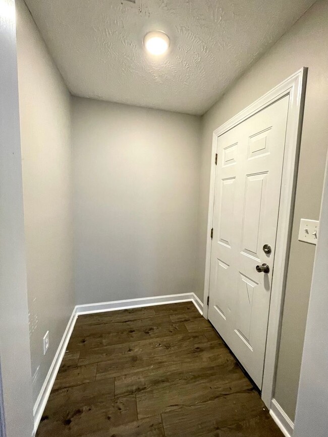 Building Photo - 00506