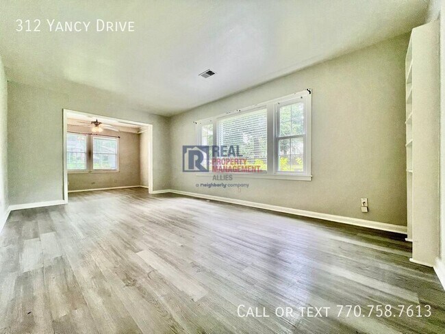 Building Photo - 312 Yancy Dr SE
