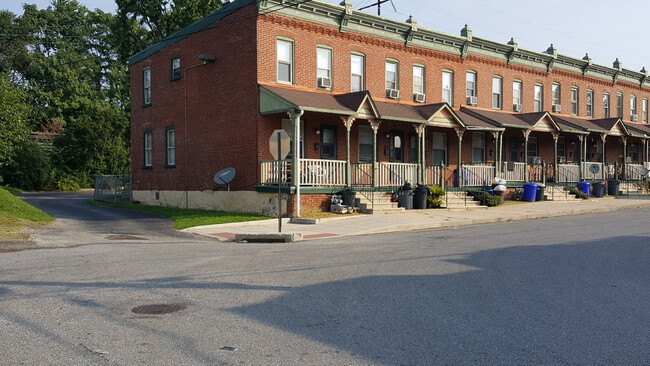 Building - Penn Street Apartments