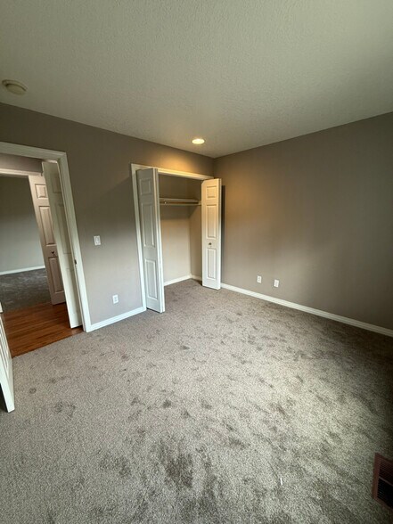 Building Photo - 13722 SE Gannon Dr