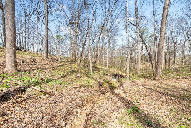 Building Photo - 3477 Eastwood Dr