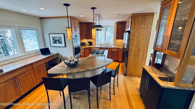 Building Photo - 302 Roaring Fork Dr