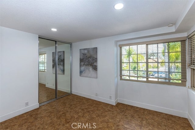 Building Photo - 1250 Kinglake Dr