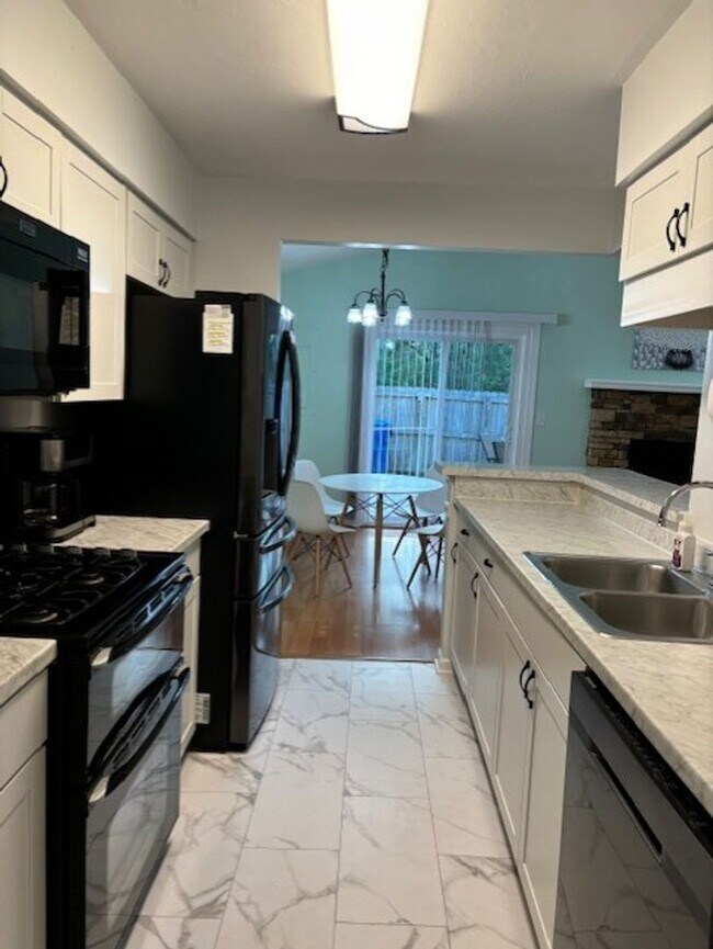 Building Photo - Ocean Lakes