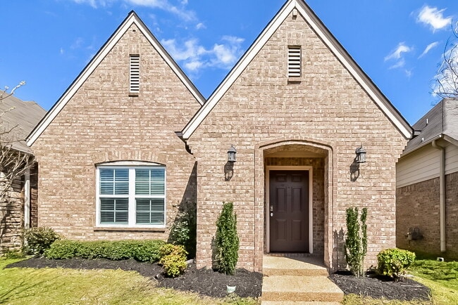 Building Photo - 7553 Glen Laurel Way