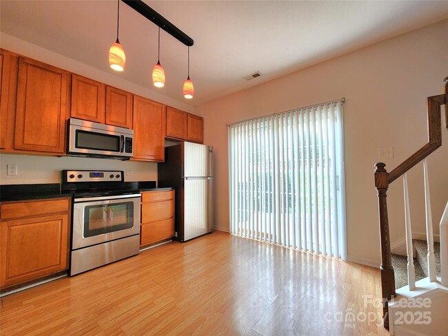 Building Photo - 8223 Chaceview Ct