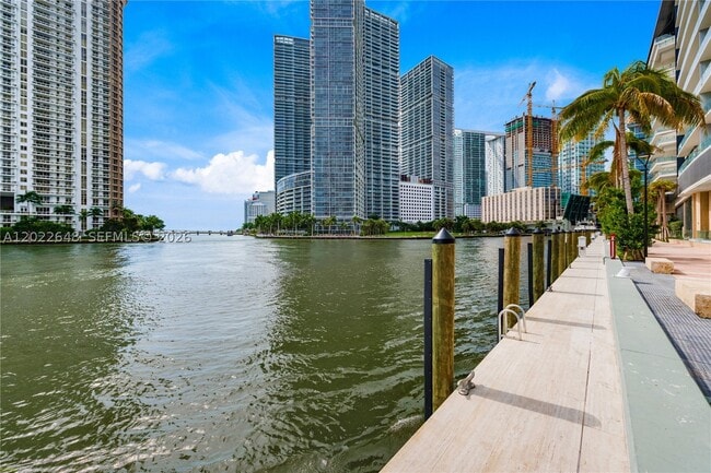 Building Photo - 300 Biscayne Blvd