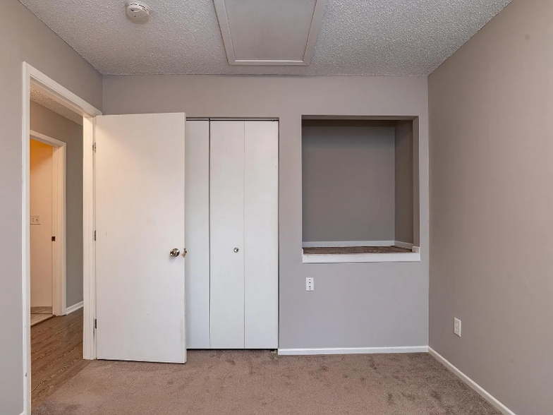 Building Photo - 5838 Lyndale Ave S