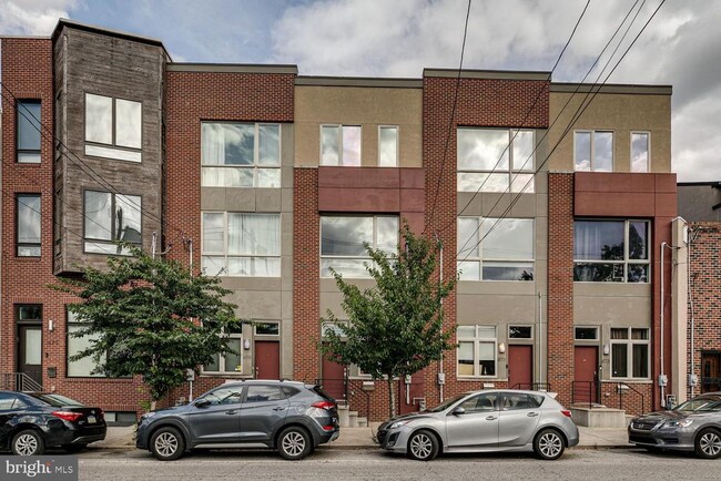 Building Photo - 877 N 5th St