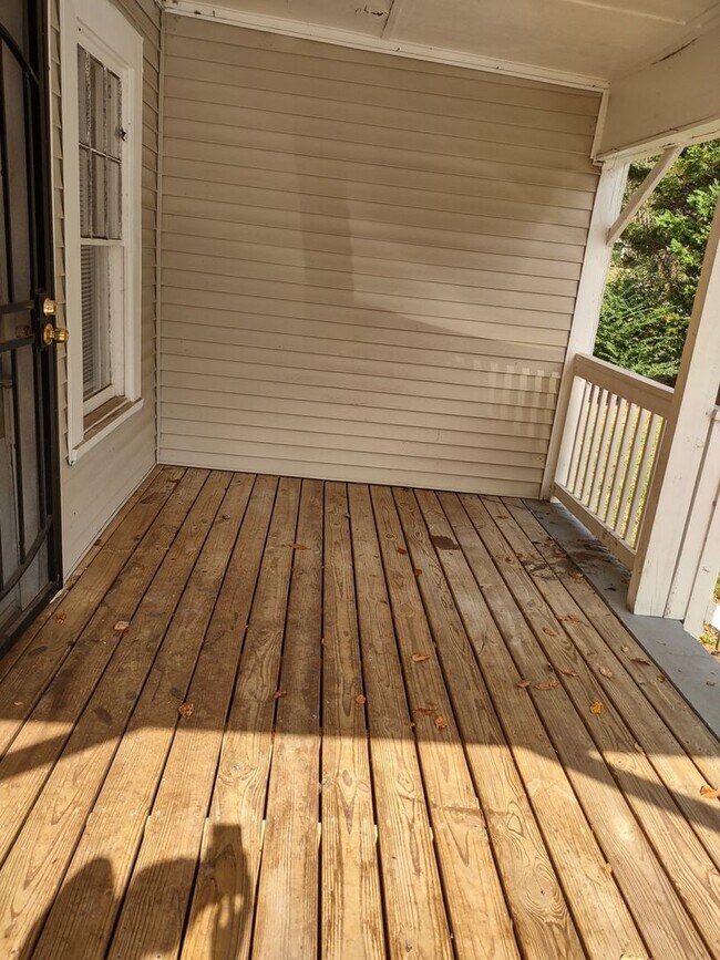 Building Photo - LIMITED TIME MOVE IN SPECIAL!! FIRST MONTH FREE! AVAILABLE FOR MOVE IN NOW!