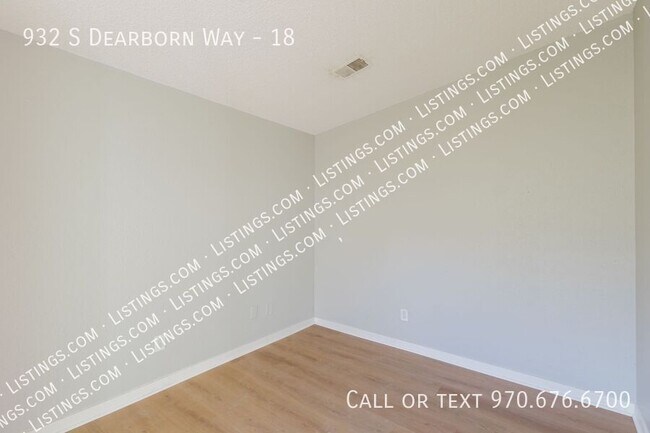 Building Photo - 932 S Dearborn Way