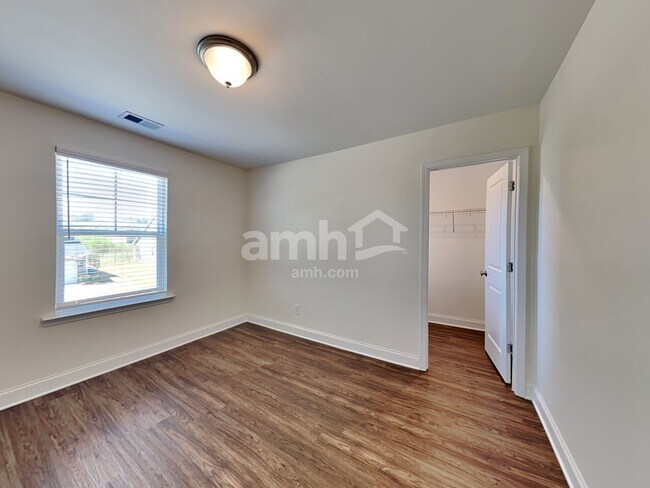 Building Photo - 248 Lake Vista Drive