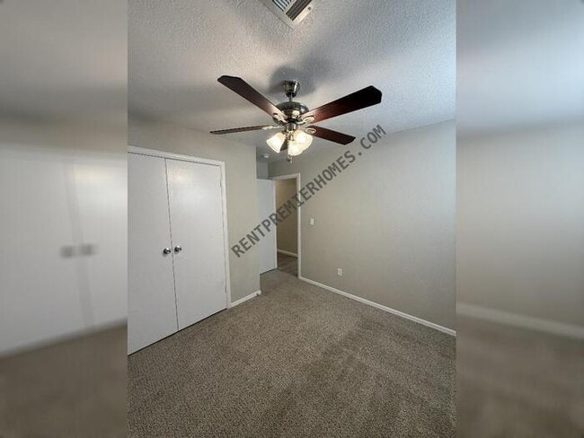 Building Photo - 4929 Brookdale Dr